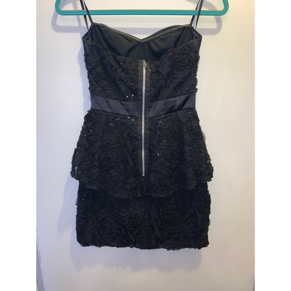 Black peplum dress - Picture 2 of 3